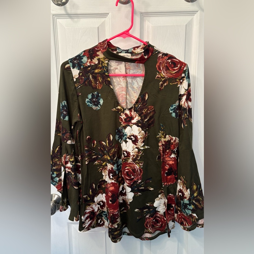 Sweet Pea Graphic Cut Out Blouse Green and Red